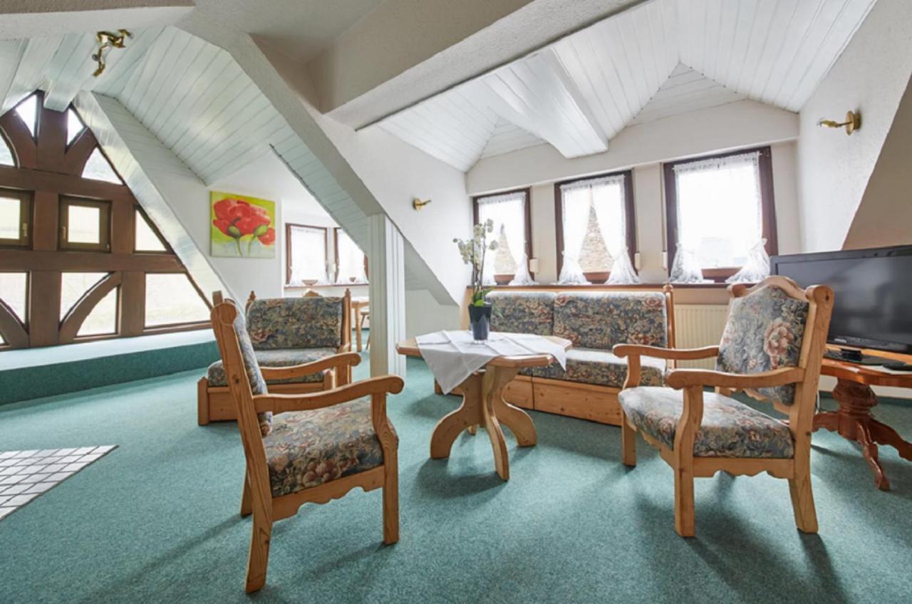 Gaestehaus Zur Traube Reil Bagian luar foto